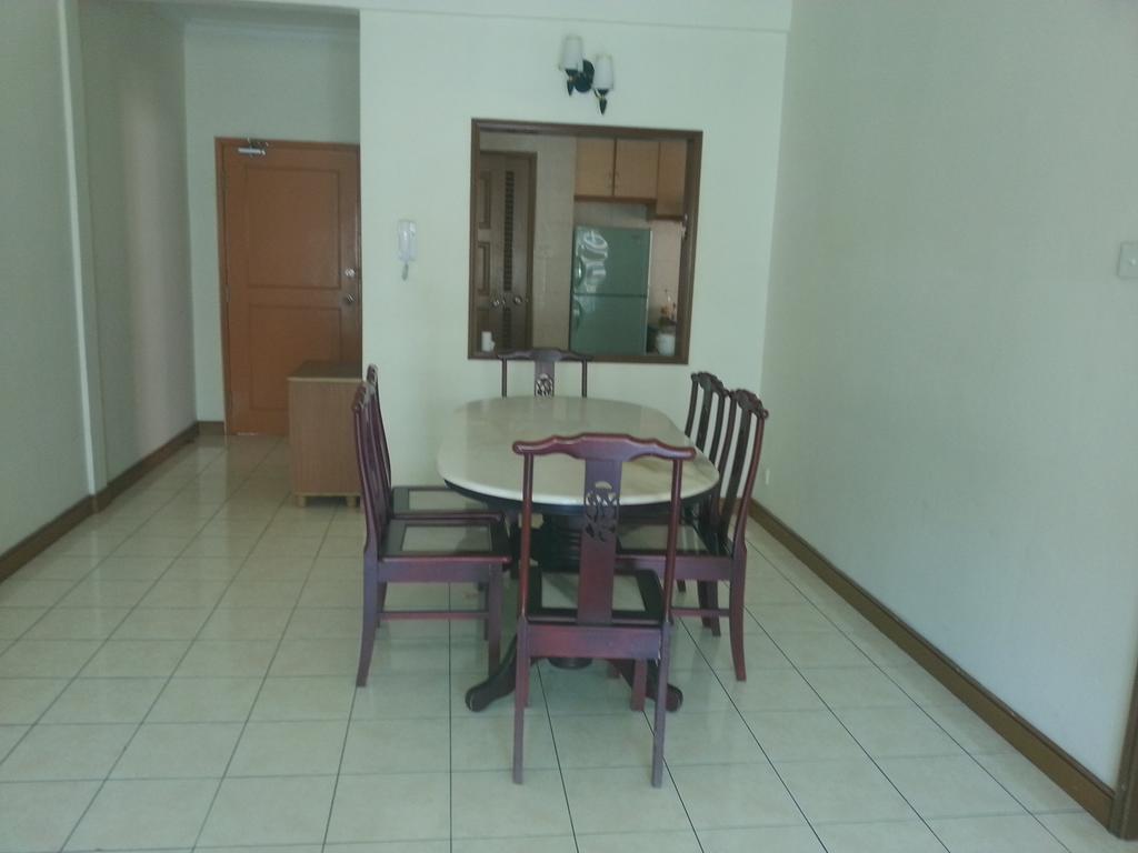 Homestay Marina Court كوتا كينابالو الغرفة الصورة