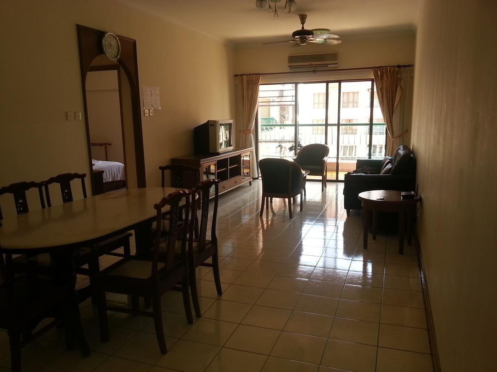 Homestay Marina Court كوتا كينابالو الغرفة الصورة